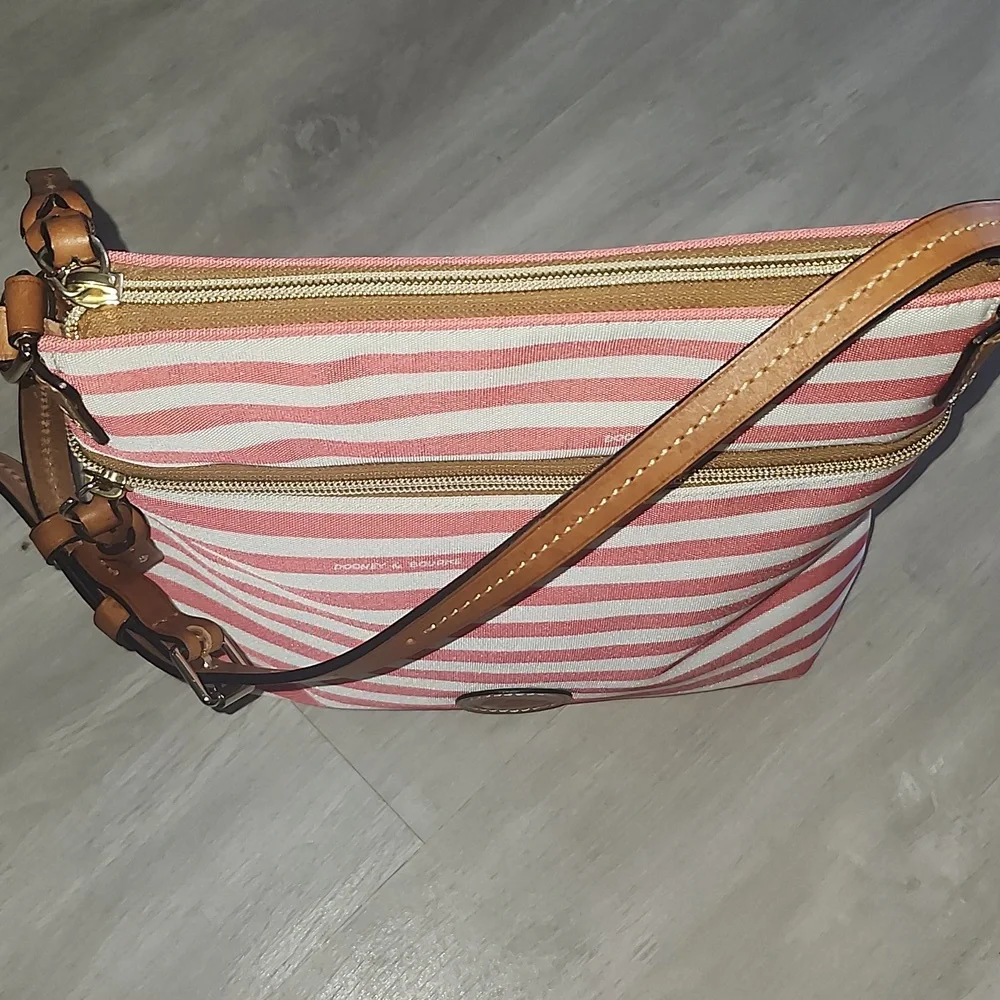 ☆SALE ☆ Dooney & Bourke Sullivan Crossbody Pouchette Adj Crossbody Bag - Picture 3 of 16